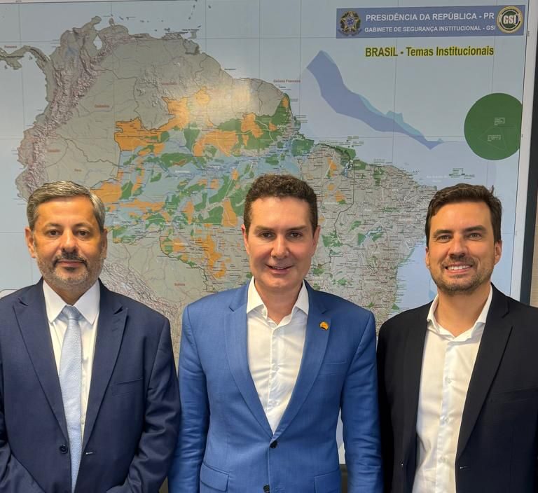 Marília busca verbas federais em reunião com o ministro das Cidades