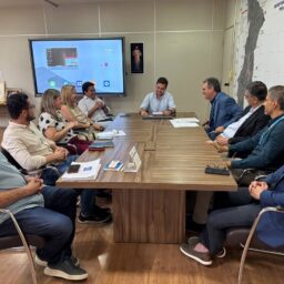 Prefeitura firma contrato com Governo Federal para reformar Poliesportivo Tatá