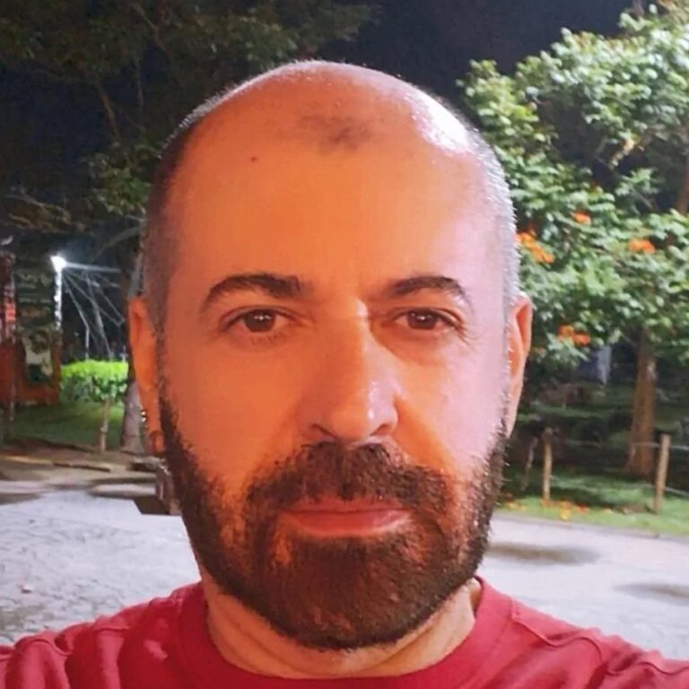 Cabeleireiro assassinado em São Paulo é sepultado em Garça