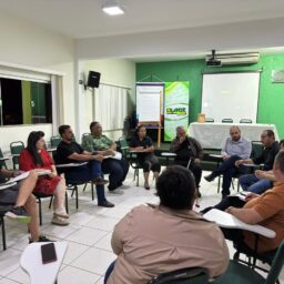 Pompeia debate turismo em reunião com empresários e prefeito