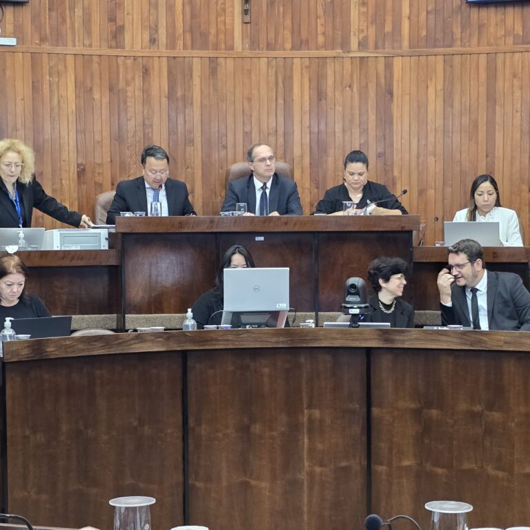 Câmara vota crédito de R$ 815 mil e exigência de banheiros químicos nas feiras