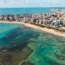 Azul Friday da Azul Viagens Marília com até 50% off em pacotes selecionados