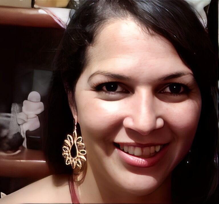 Polícia procura homem que matou ex-esposa a golpes de faca na região