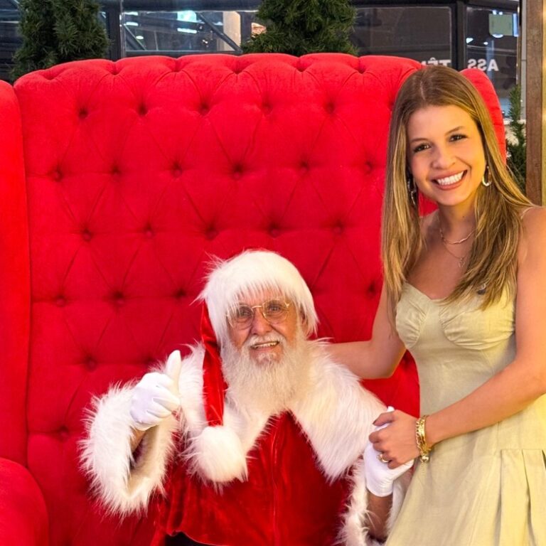 Natal ganha vida no Esmeralda Shopping com desfile e presença do Papai Noel