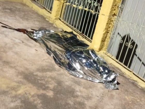 Trans procurada por homicídio na Vila Barros se apresenta à Polícia Civil