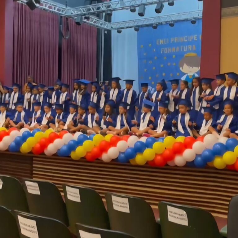 Formaturas de mais de 3,5 mil alunos da rede municipal começam em Marília