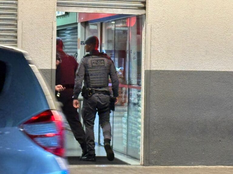 Briga termina em tiroteio dentro de supermercado na zona norte