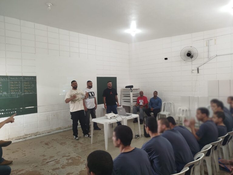 Coletivo leva rap e poesia à Fundação Casa e discute cultura como transformação