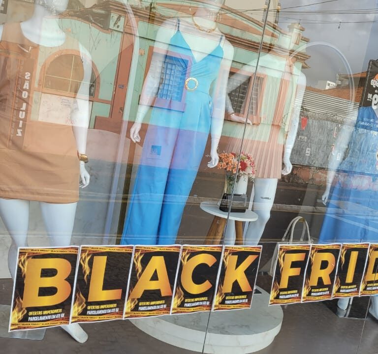 Black Friday movimenta comércio e anima marilienses
