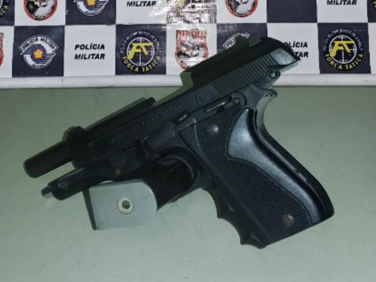 Mecânico é preso com pistola em oficina e diz que objeto era ‘só para espantar nóia’