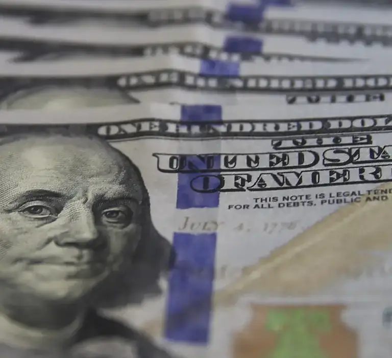 Bolsa volta a bater recorde e tem maior alta em 15 meses em novembro