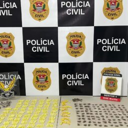 Dise prende ‘olheiro’ e ‘vapor’ de biqueira na Vila Barros