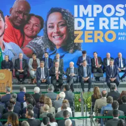 Lula sanciona isenção do IR para contribuintes que ganham até R$ 5 mil