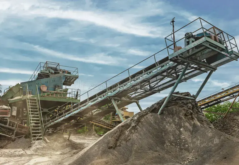 Marília firma convênio federal para comprar triturador de cascalho para estradas rurais