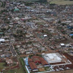 Tornado com ventos de 250 km/h leva Paraná a decretar calamidade pública