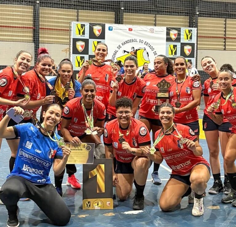 Marília celebra título no handebol e graduação no taekwondo no fim de semana