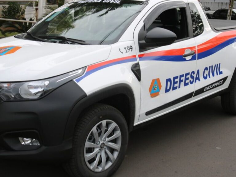 Muro de condomínio desaba e síndica denuncia obra em terreno vizinho