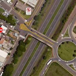 Obras em viaduto exigem atenção redobrada de motoristas na zona norte