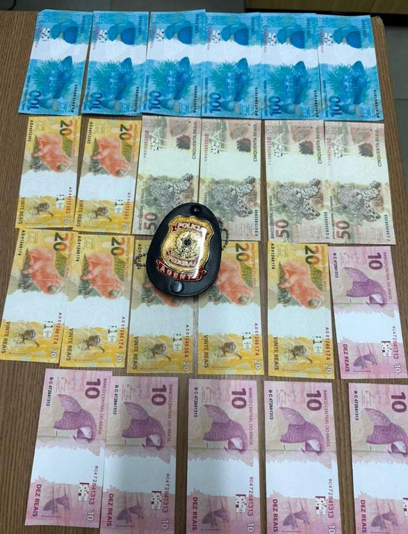 Polícia Federal de Marília prende mulher que recebia cédulas falsas por encomenda