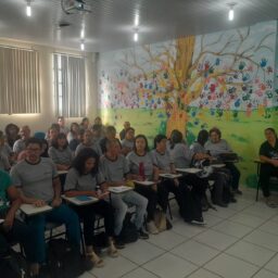 Reunião alinha cronograma do 13º e rescisões de funcionários terceirizados da Educação