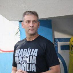 ‘Esse ano a gente não vai deixar escapar’, diz técnico Ricardo Costa sobre o acesso do MAC