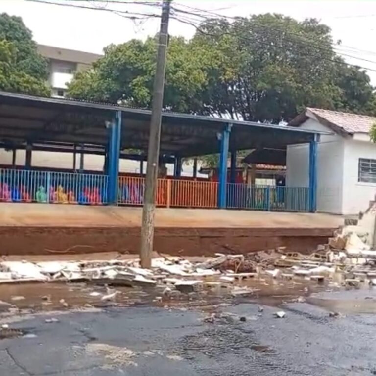 Chuvas derrubam muro, alagam vias e causam transtornos em Marília