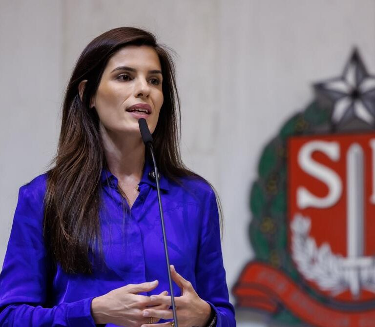 ‘Estamos lutando errado contra o feminicídio’, afirma Dani Alonso na tribuna da Alesp