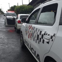 Acusado de invadir residência, agredir morador e roubar carro é preso pela PM