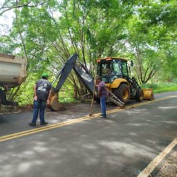 Pompeia contém início de erosão e evita interdição de ponte em vicinal