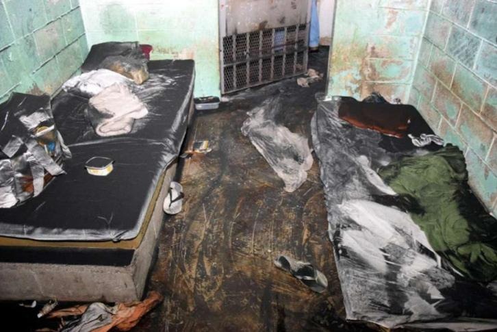 Imagens mostram situação de cela após incêndio na Penitenciária de Marília