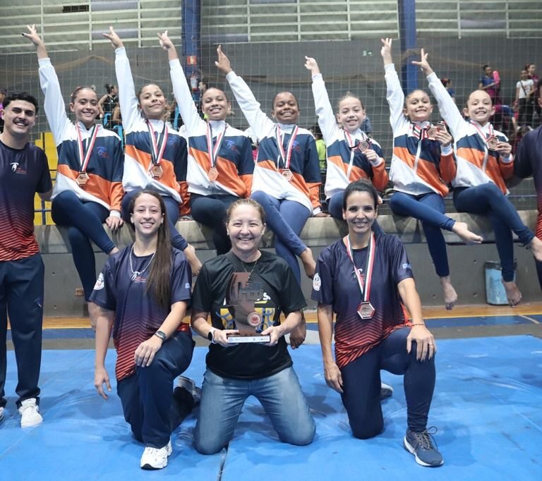 Marília soma oito medalhas e é terceira na ginástica nos Jogos Abertos