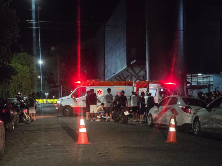 Homem tenta matar ex e acompanhante em festa de torcida em Marília