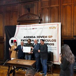 Marília recebe veículo do Estado para reforçar políticas públicas de juventude