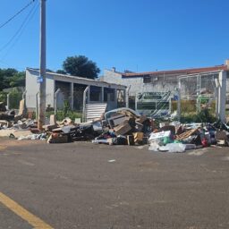 Descarte irregular em ecopontos leva Prefeitura de Marília a emitir alerta