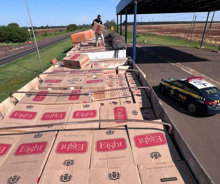 Garça tem busca em operação contra esquema milionário de contrabando