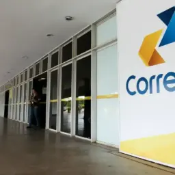 Correios anunciam plano com corte de R$ 2 bilhões e fechamento de mil agências