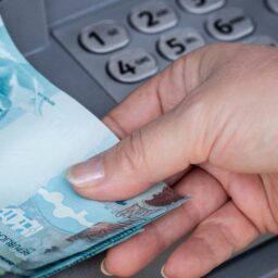 Saques na poupança superam depósitos em R$ 2,85 bilhões em novembro
