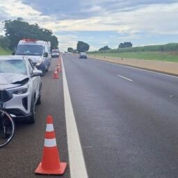 Ciclista esportivo morre após ser atropelado por carro em rodovia da região
