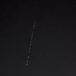 Satélites da Starlink ficam visíveis no céu e chamam a atenção dos marilienses