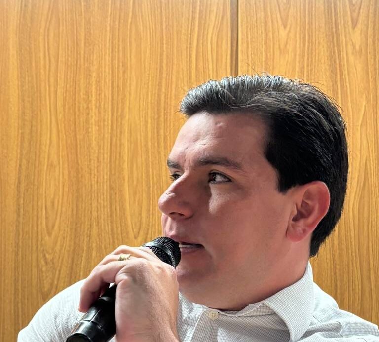 Cesar Fiala deixa a Secretaria Municipal da Administração