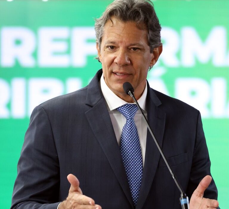 Problema da dívida pública está nos juros, não no déficit, diz Haddad