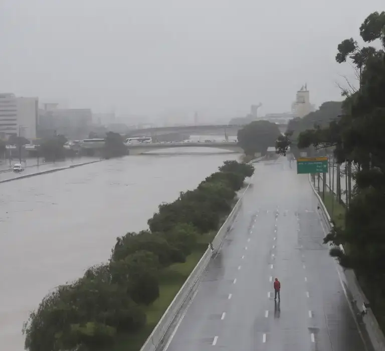 Defesa Civil alerta para chuva intensa nos primeiros dias do ano