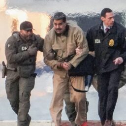 Após sequestro, Maduro e esposa são levados para Corte em Nova York