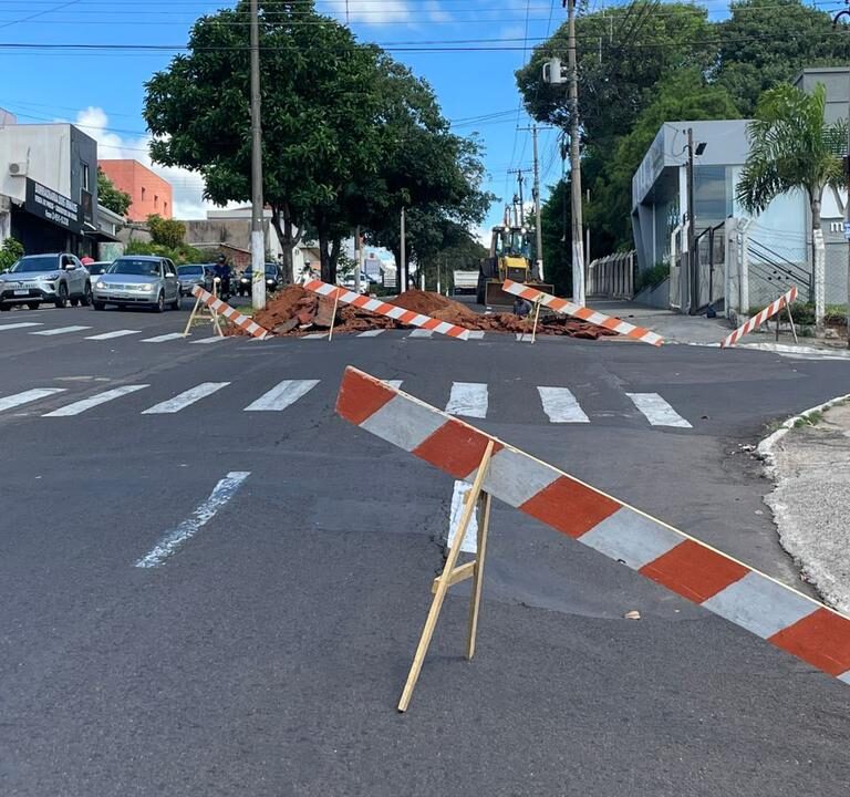 Via Expressa da Sampaio Vidal é interditada até sexta-feira para obra em galeria