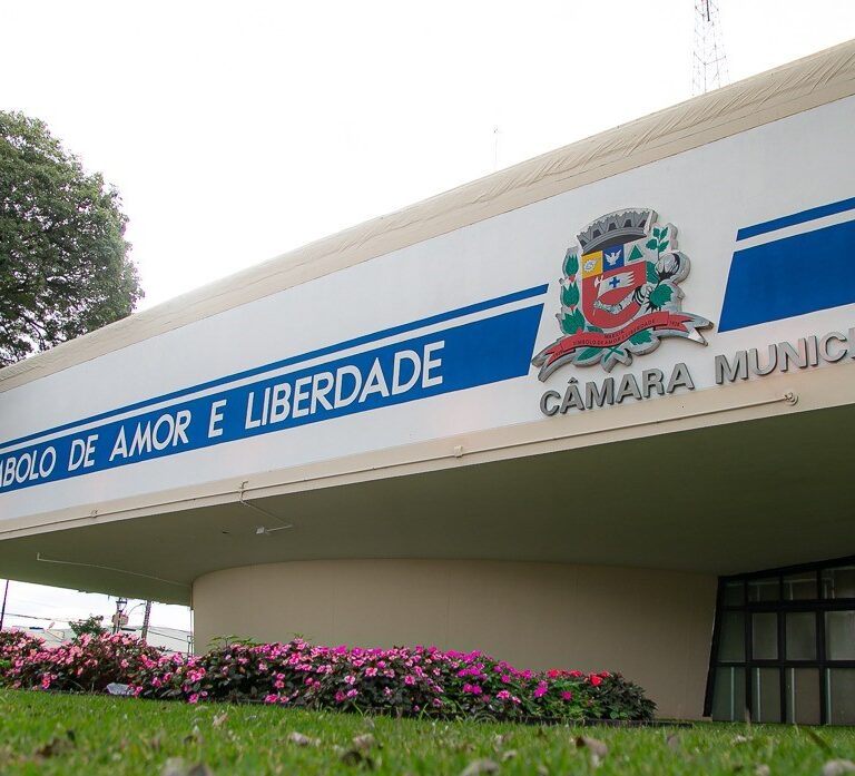 Câmara divulga classificação prévia de concurso público e convoca motoristas