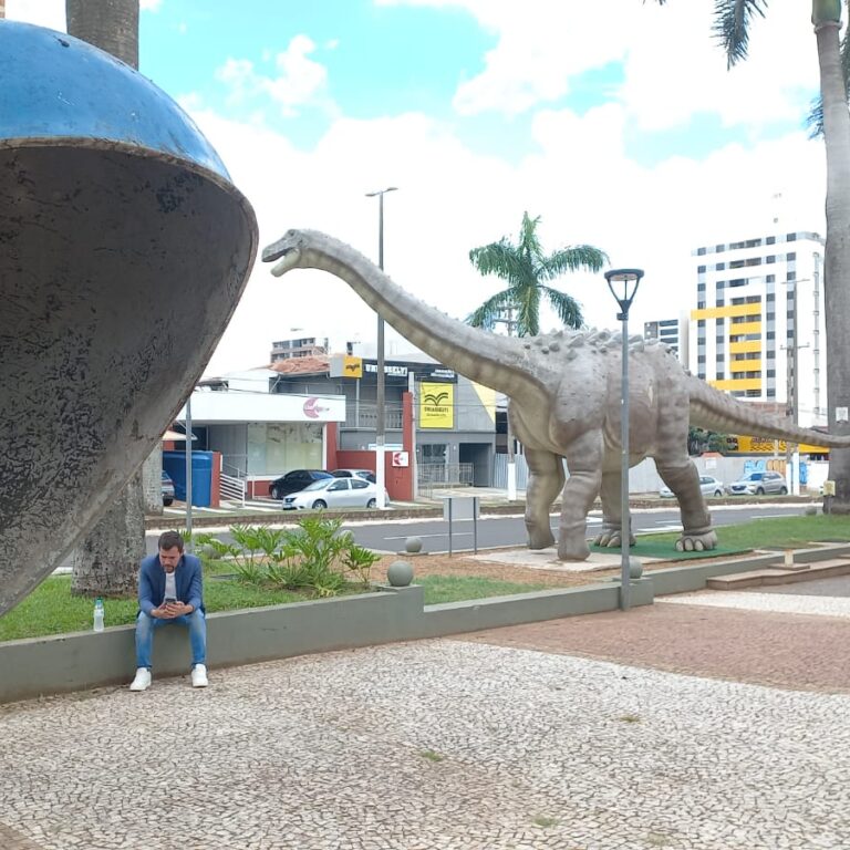 Sem uso, orelhões devem desaparecer das ruas de Marília em 2026