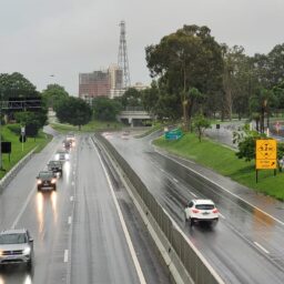 Defesa Civil emite alerta severo e chuva atinge Marília na tarde desta sexta-feira