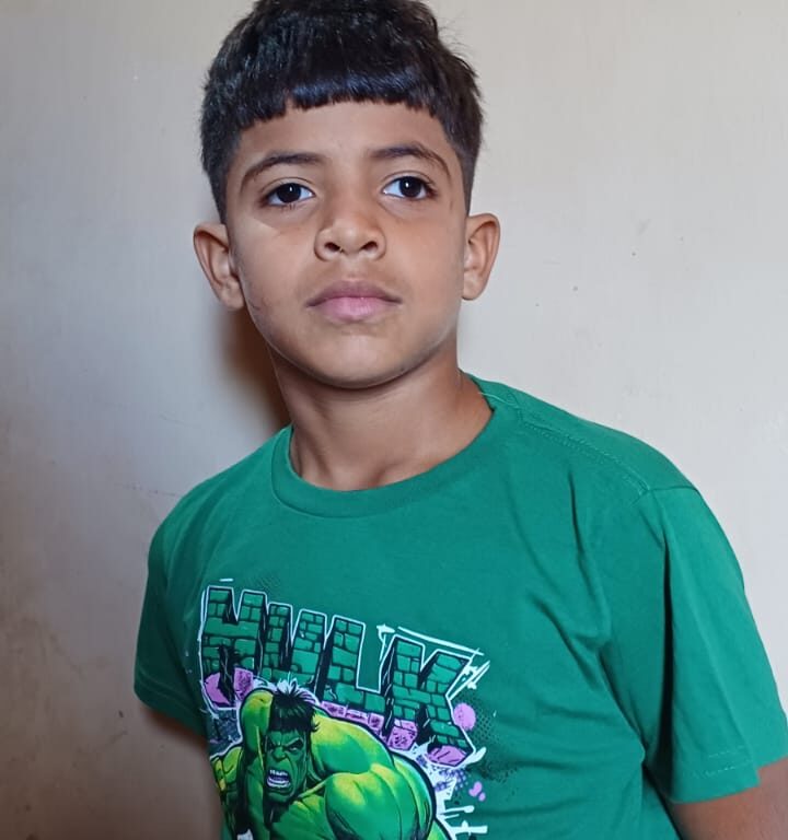 Mãe solo de seis filhos lança vaquinha para cirurgia urgente de estrabismo