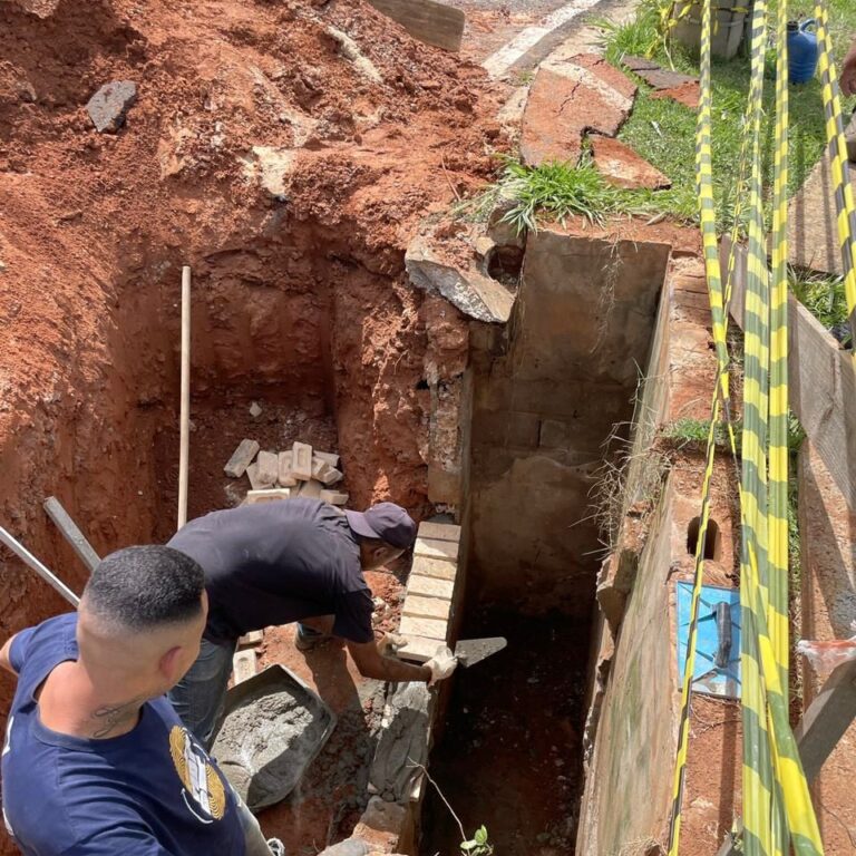 Prefeitura realiza reparos na drenagem da avenida Professor José de Carvalho