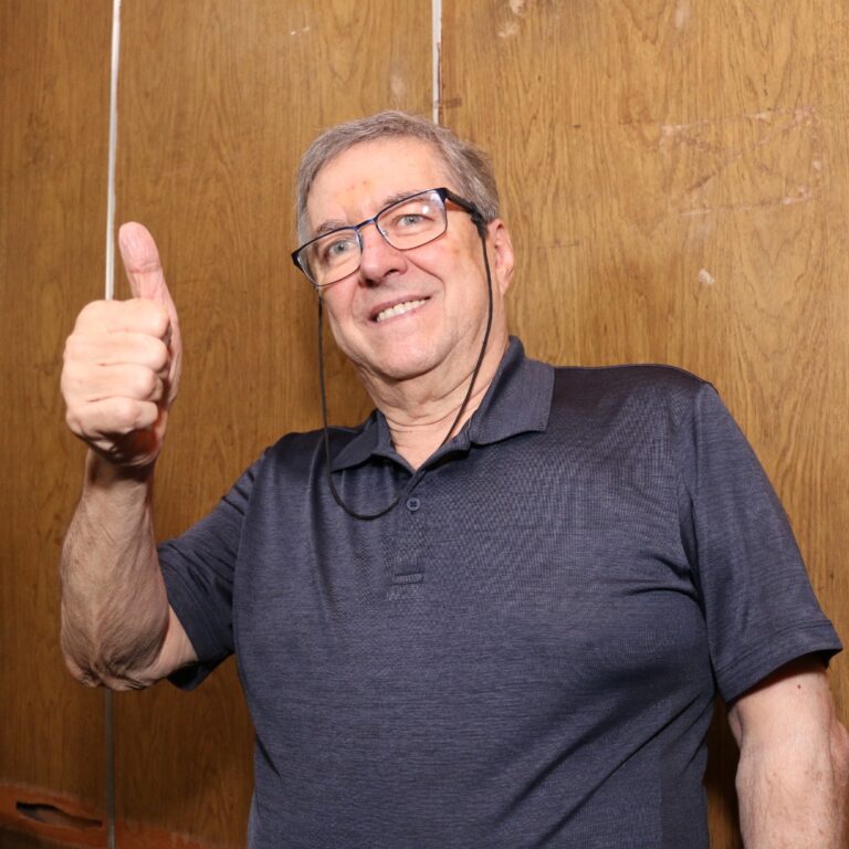 Justiça restabelece direitos políticos e Camarinha anuncia pré-candidatura